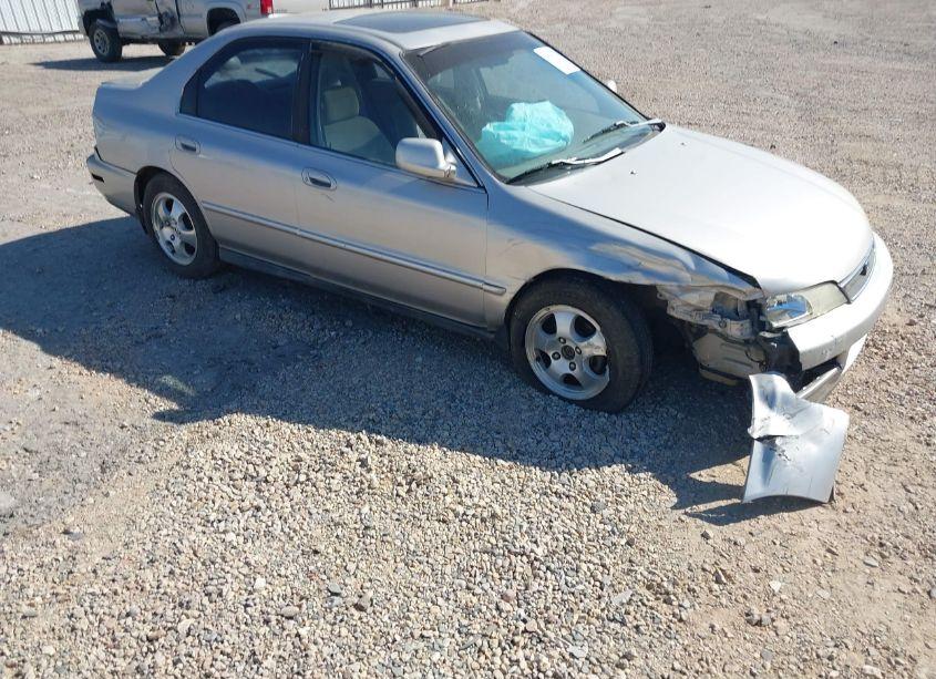 1997 Honda Accord SE (VIN 1HGCD560XVA125029) main photo