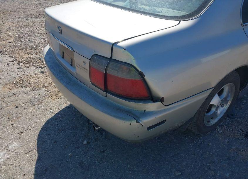 Photo 13 of 1997 Honda Accord SE (VIN 1HGCD560XVA125029)
