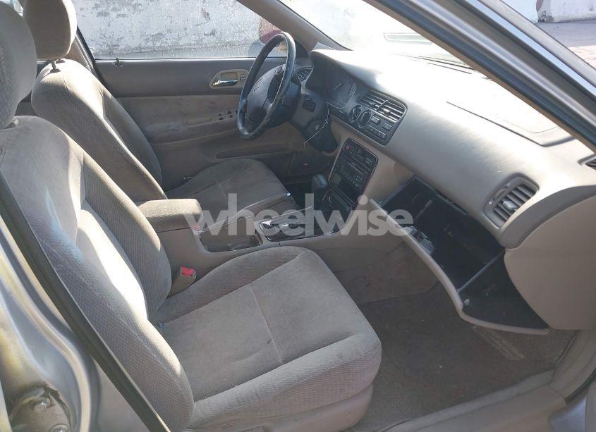 Photo 5 of 1997 Honda Accord SE (VIN 1HGCD560XVA153364)