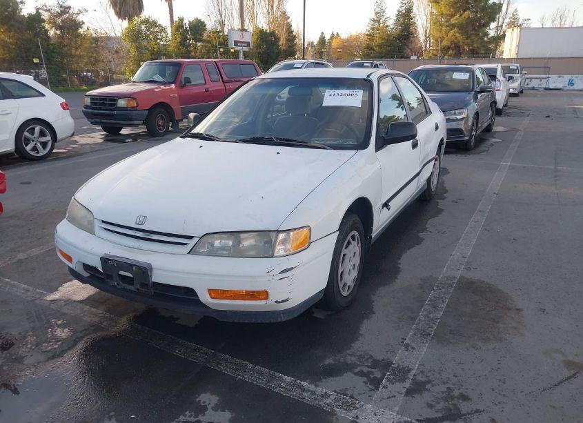 Photo 6 of 1994 Honda Accord DX (VIN 1HGCD5621RA039891)