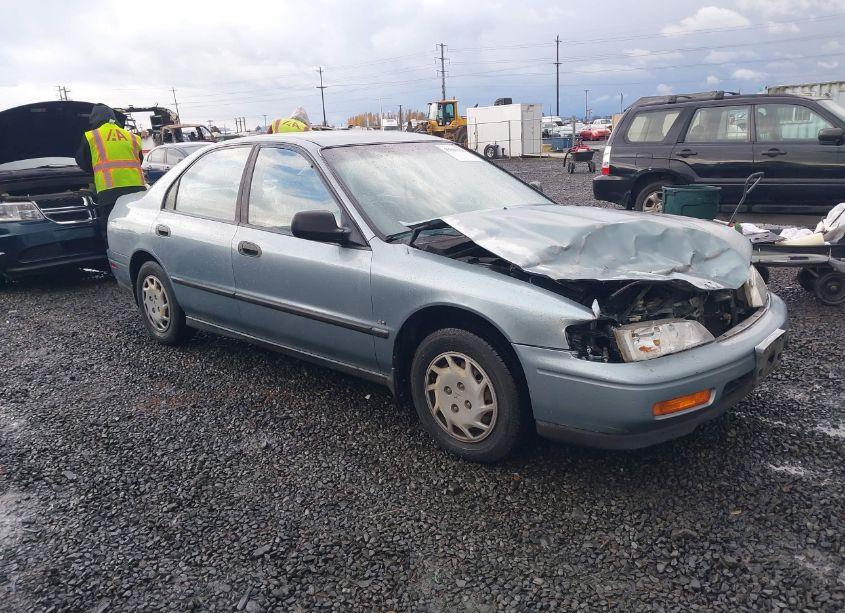 1994 Honda Accord DX (VIN 1HGCD5623RA173172) main photo