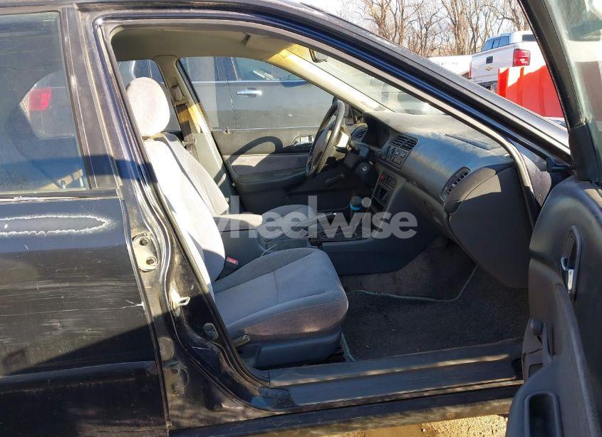 Photo 5 of 1994 Honda Accord DX (VIN 1HGCD5624RA005802)