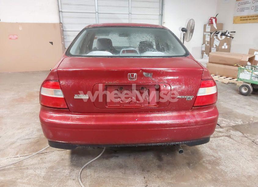 Photo 17 of 1994 Honda Accord DX (VIN 1HGCD562XRA176098)