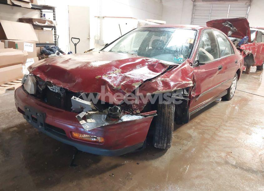 Photo 2 of 1994 Honda Accord DX (VIN 1HGCD562XRA176098)