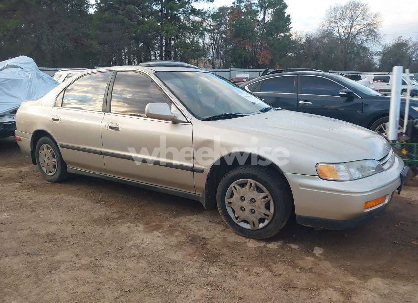 1995 Honda Accord LX/EX (VIN 1HGCD5630SA023874) main photo