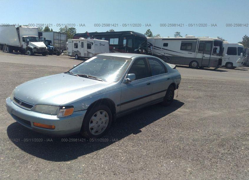 Photo 2 of 1996 Honda Accord LX/EX (VIN 1HGCD5630TA115276)