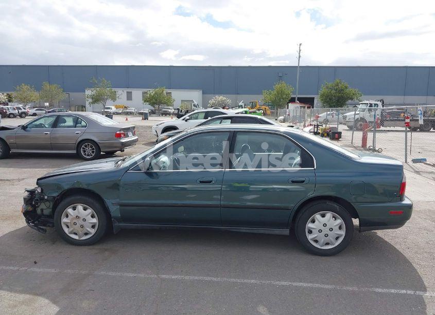 Photo 14 of 1996 Honda Accord LX/EX (VIN 1HGCD5630TA197512)