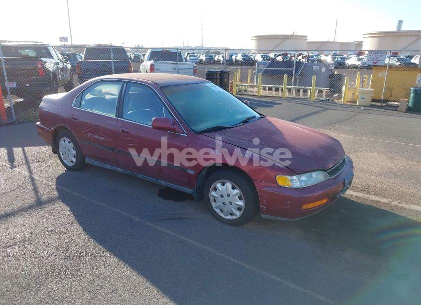 1997 Honda Accord LX (VIN 1HGCD5630VA117449) main photo