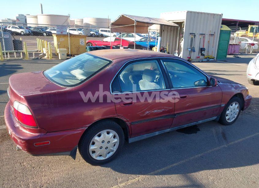 Photo 6 of 1997 Honda Accord LX (VIN 1HGCD5630VA117449)