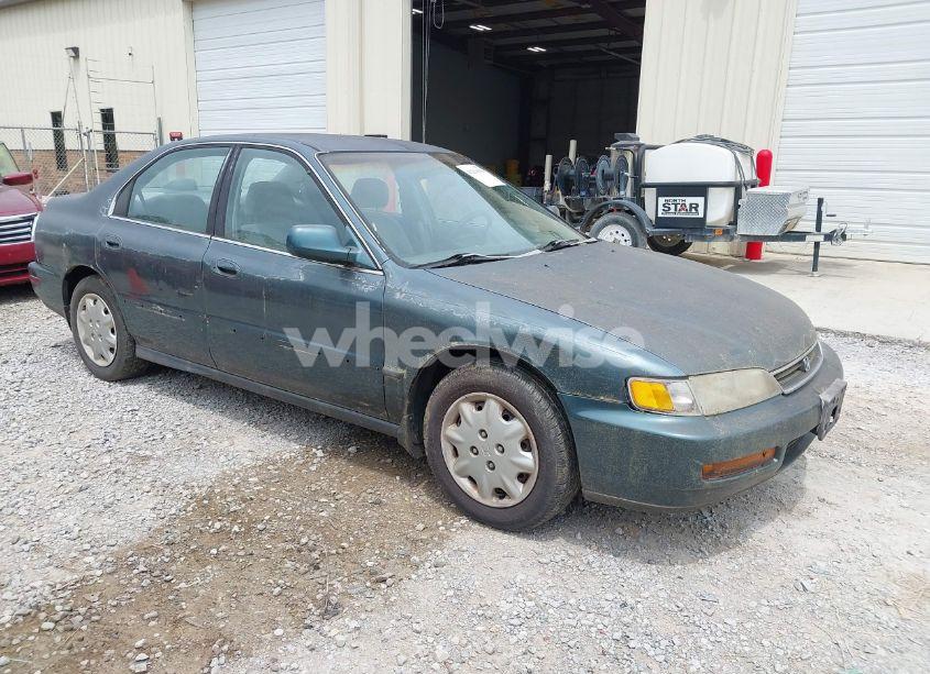 1997 Honda Accord LX (VIN 1HGCD5631VA019675) main photo