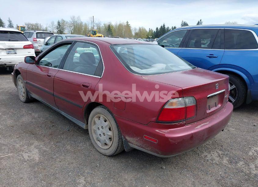 Photo 3 of 1997 Honda Accord LX (VIN 1HGCD5632VA217617)