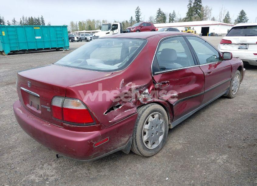 Photo 4 of 1997 Honda Accord LX (VIN 1HGCD5632VA217617)