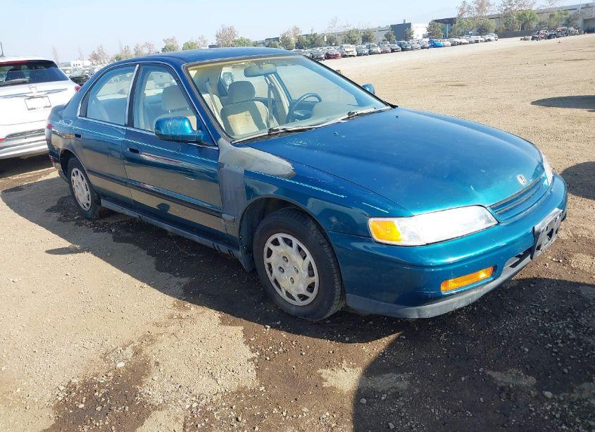 1994 Honda Accord LX/EX (VIN 1HGCD5633RA094870) main photo