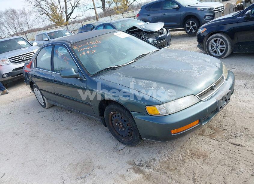 1997 Honda Accord LX (VIN 1HGCD5633VA269578) main photo