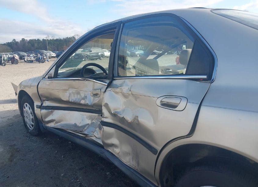 Photo 18 of 1994 Honda Accord LX/EX (VIN 1HGCD5634RA055799)