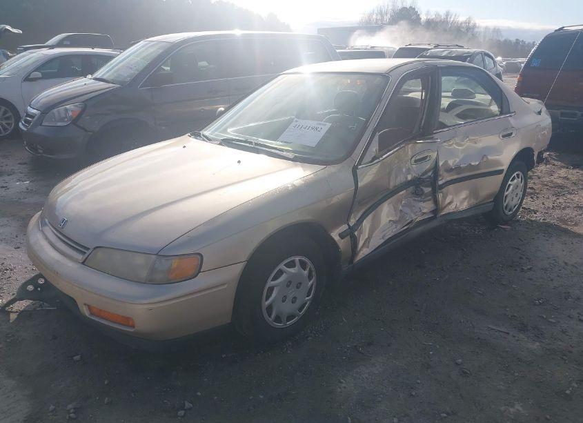 Photo 2 of 1994 Honda Accord LX/EX (VIN 1HGCD5634RA055799)