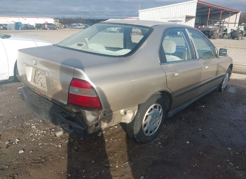 Photo 4 of 1994 Honda Accord LX/EX (VIN 1HGCD5634RA055799)