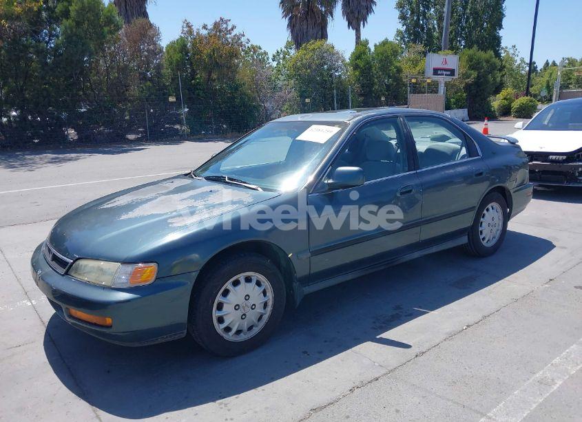 Photo 6 of 1997 Honda Accord LX (VIN 1HGCD5634VA121665)