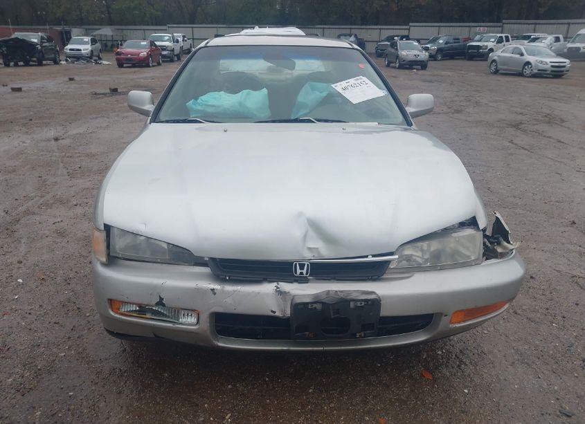 Photo 12 of 1996 Honda Accord LX/EX (VIN 1HGCD5635TA145373)
