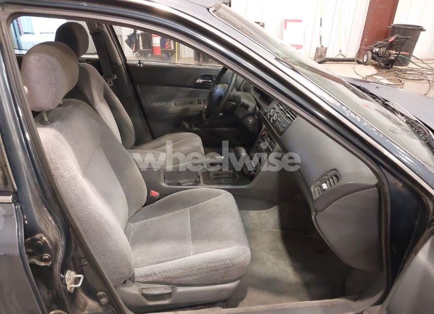 Photo 5 of 1997 Honda Accord LX (VIN 1HGCD5636VA042532)