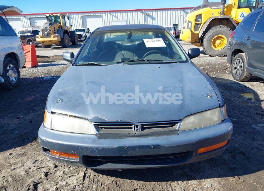 Photo 13 of 1997 Honda Accord LX (VIN 1HGCD5636VA274273)