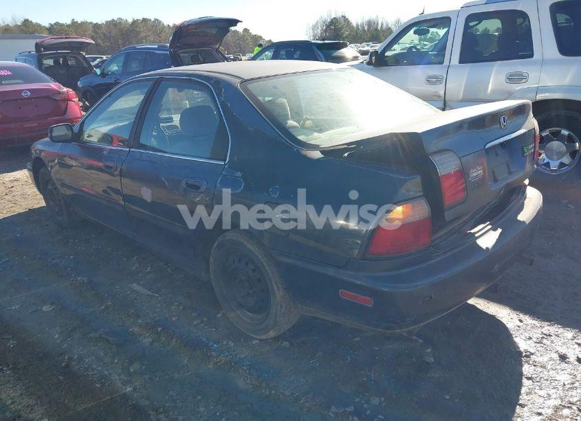 Photo 3 of 1997 Honda Accord LX (VIN 1HGCD5636VA274273)