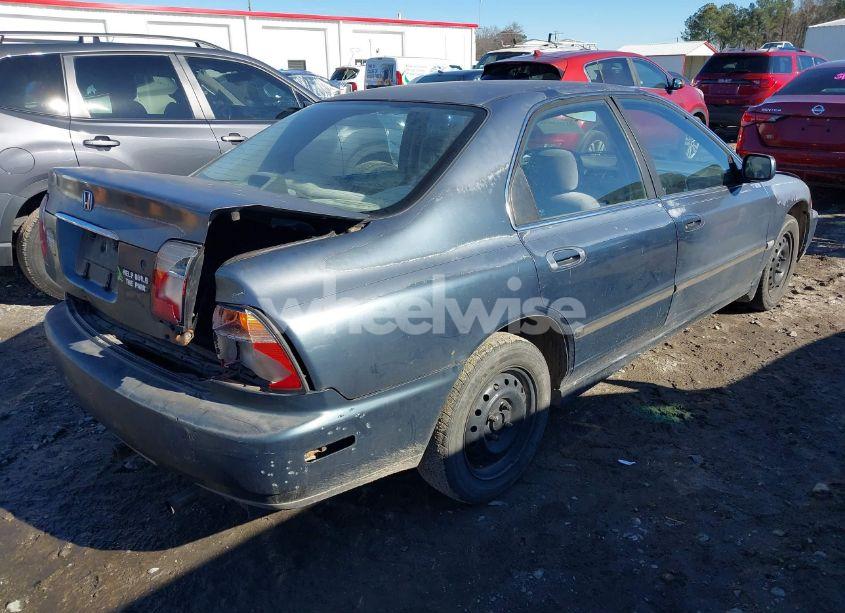 Photo 4 of 1997 Honda Accord LX (VIN 1HGCD5636VA274273)