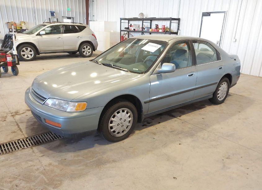 Photo 2 of 1995 Honda Accord LX/EX (VIN 1HGCD5637SA127469)
