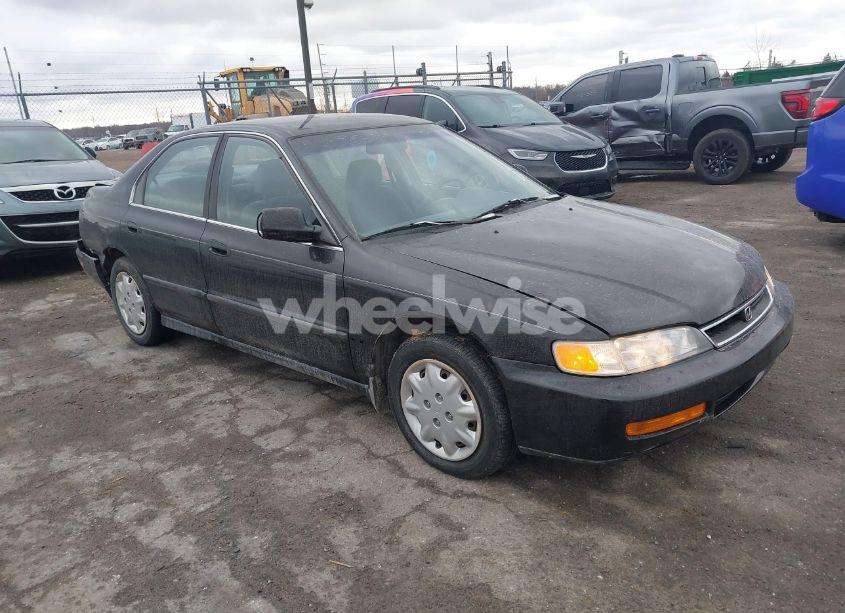 1996 Honda Accord LX/EX (VIN 1HGCD5637TA254806) main photo