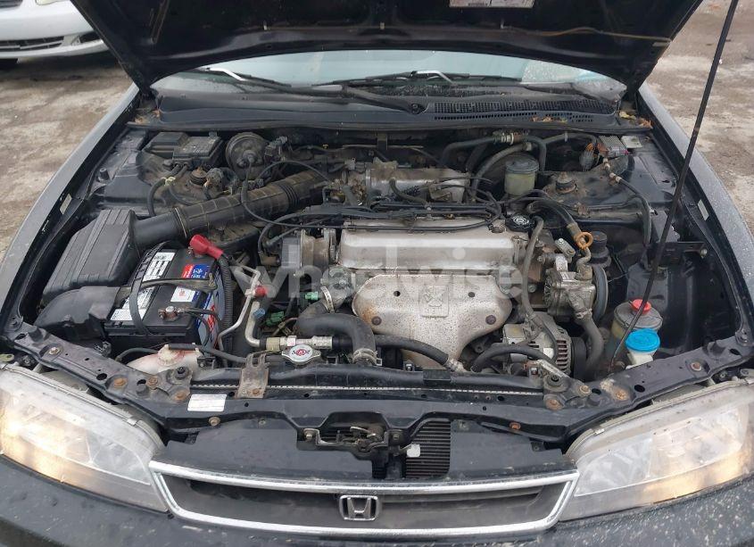 Photo 10 of 1996 Honda Accord LX/EX (VIN 1HGCD5637TA254806)