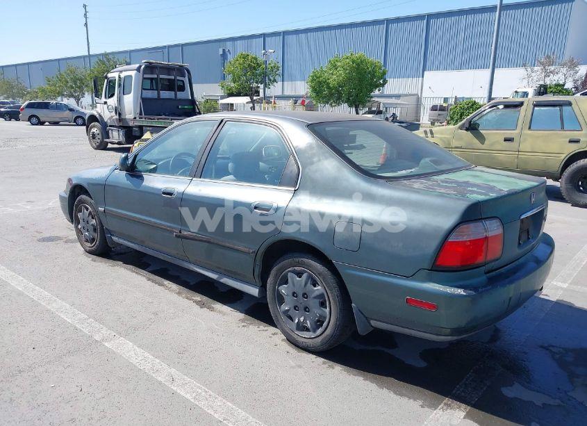 Photo 3 of 1997 Honda Accord LX (VIN 1HGCD5637VA212185)