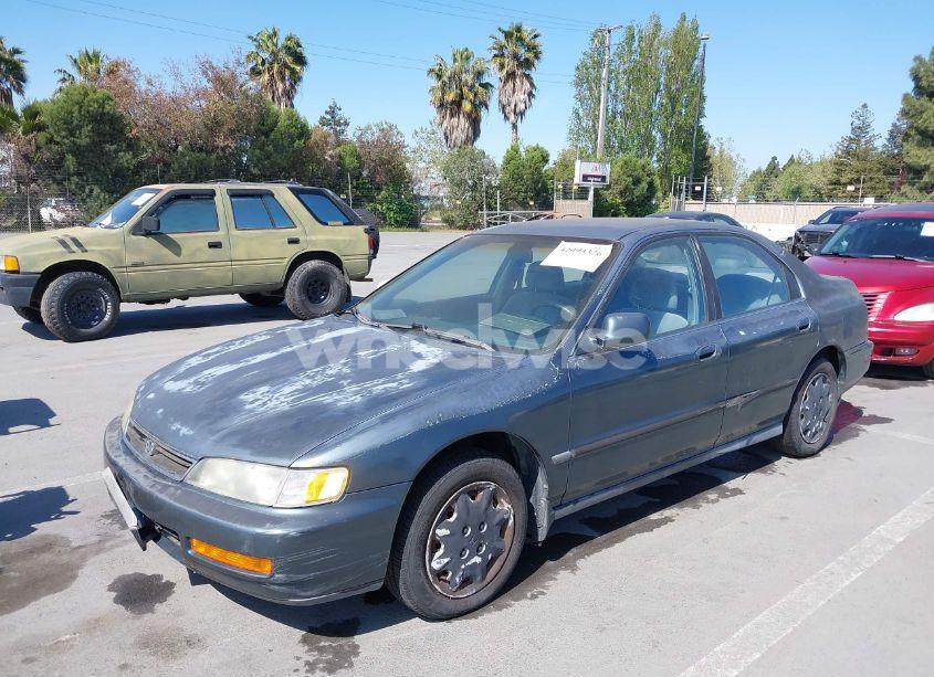 Photo 6 of 1997 Honda Accord LX (VIN 1HGCD5637VA212185)