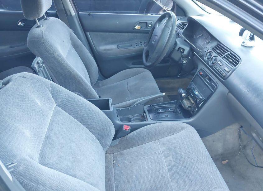 Photo 5 of 1997 Honda Accord LX (VIN 1HGCD5637VA233943)