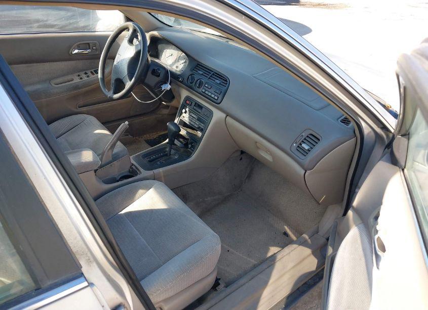 Photo 5 of 1996 Honda Accord LX/EX (VIN 1HGCD5638TA088201)