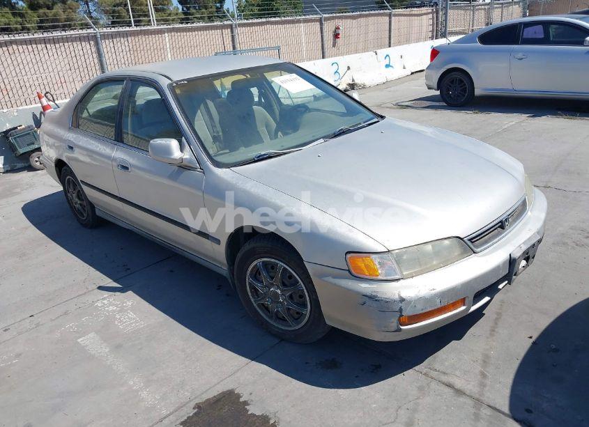 1996 Honda Accord LX/EX (VIN 1HGCD5638TA119057) main photo