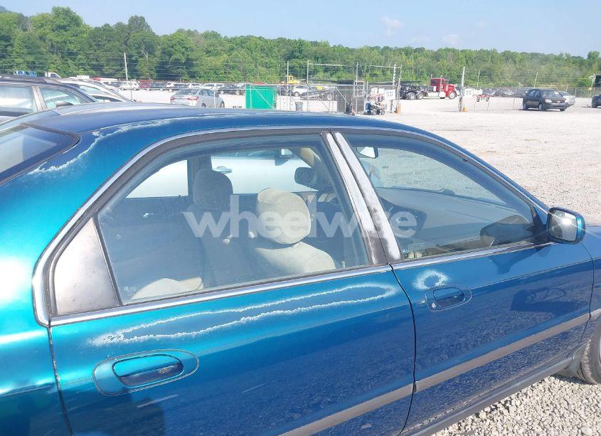 Photo 13 of 1995 Honda Accord LX/EX (VIN 1HGCD5639SA112648)