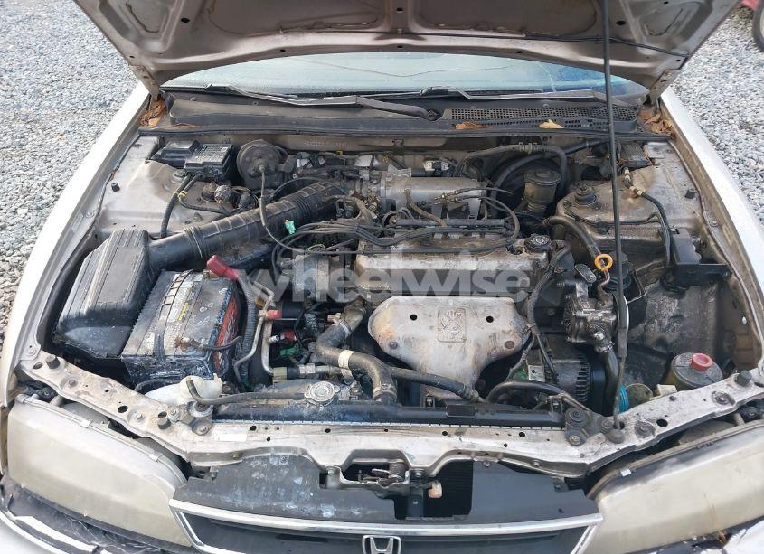 Photo 10 of 1996 Honda Accord LX/EX (VIN 1HGCD5639TA033224)