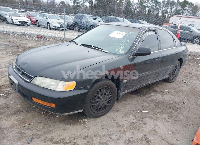 Photo 2 of 1996 Honda Accord LX/EX (VIN 1HGCD5639TA040206)