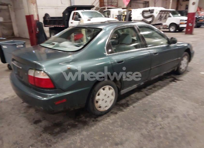 Photo 4 of 1996 Honda Accord LX/EX (VIN 1HGCD5639TA189876)