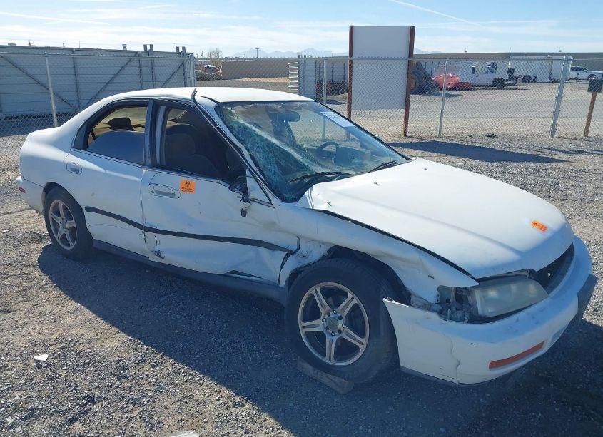 1996 Honda Accord LX/EX (VIN 1HGCD5639TA283210) main photo