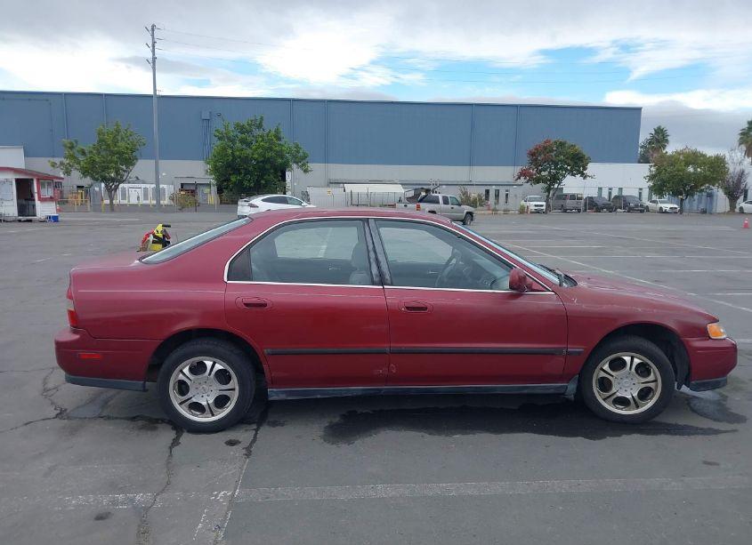 Photo 13 of 1995 Honda Accord LX/EX (VIN 1HGCD563XSA107989)