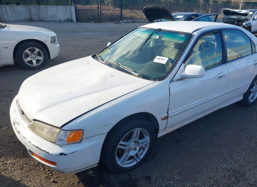 Photo 6 of 1996 Honda Accord LX/EX (VIN 1HGCD563XTA047200)