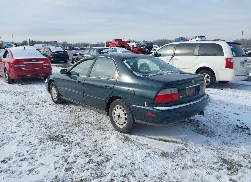 Photo 3 of 1997 Honda Accord EX (VIN 1HGCD5650VA086561)