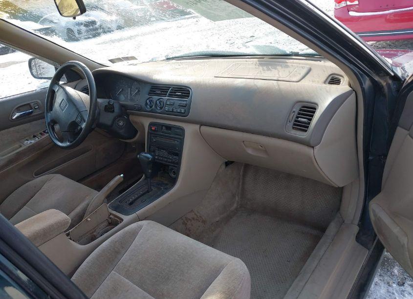 Photo 5 of 1997 Honda Accord EX (VIN 1HGCD5650VA086561)
