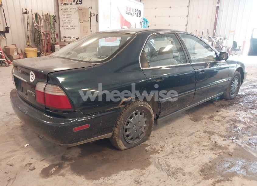 Photo 4 of 1997 Honda Accord EX (VIN 1HGCD5651VA243837)