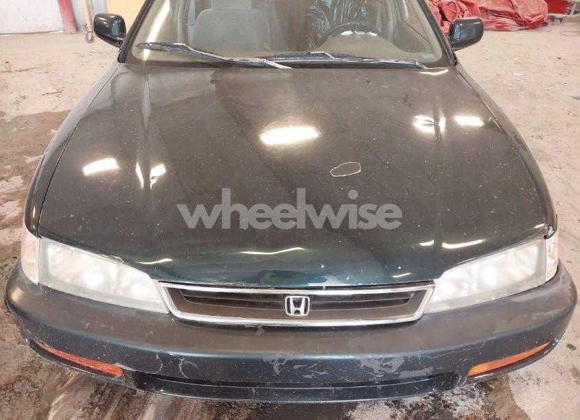 Photo 6 of 1997 Honda Accord EX (VIN 1HGCD5651VA243837)