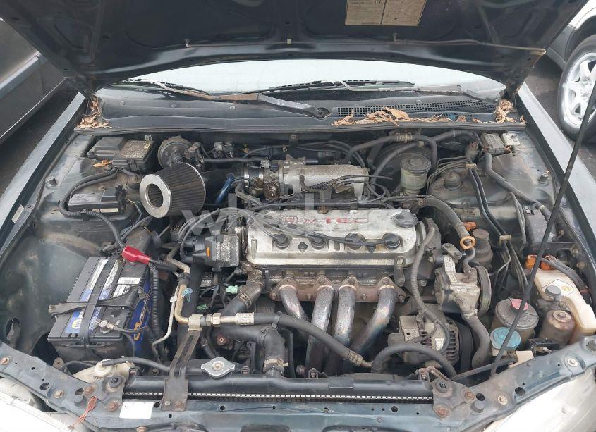 Photo 10 of 1996 Honda Accord EX/EX-R (VIN 1HGCD5652TA060783)