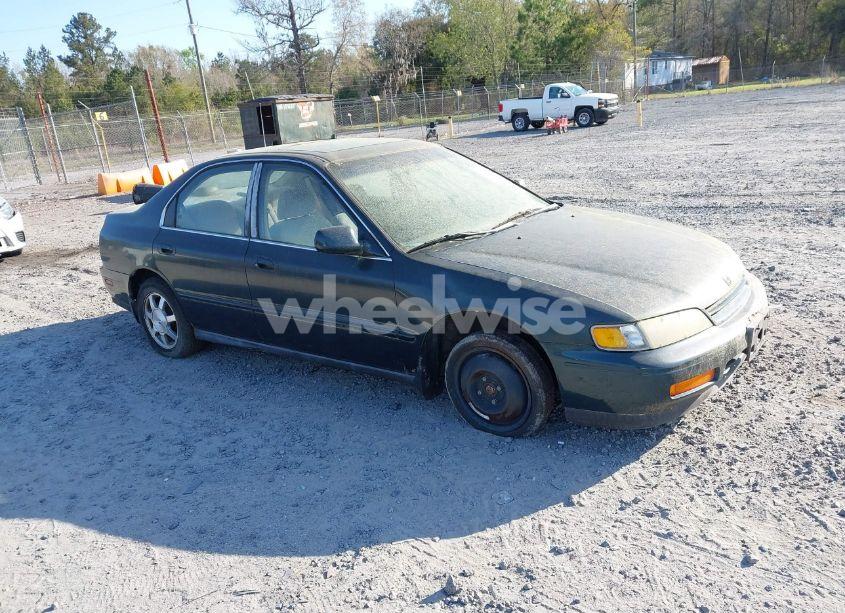 1995 Honda Accord EX (VIN 1HGCD5653SA117233) main photo