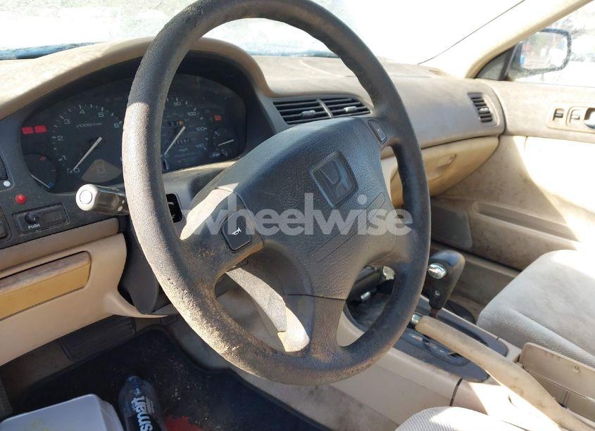 Photo 12 of 1995 Honda Accord EX (VIN 1HGCD5653SA117233)