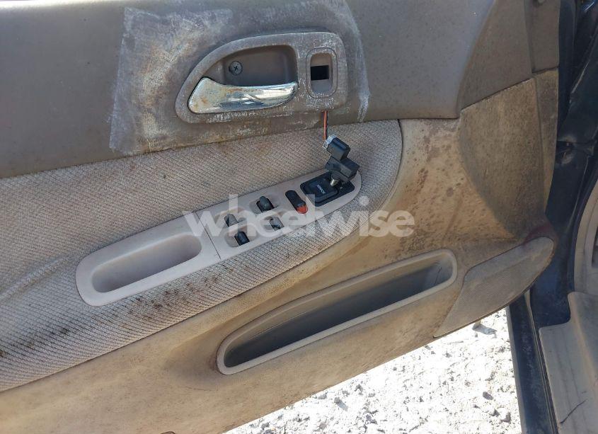 Photo 13 of 1995 Honda Accord EX (VIN 1HGCD5653SA117233)